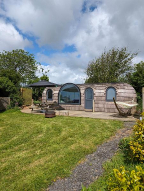 Dreckly cabin - Lydcott Glamping with Cornish sea views